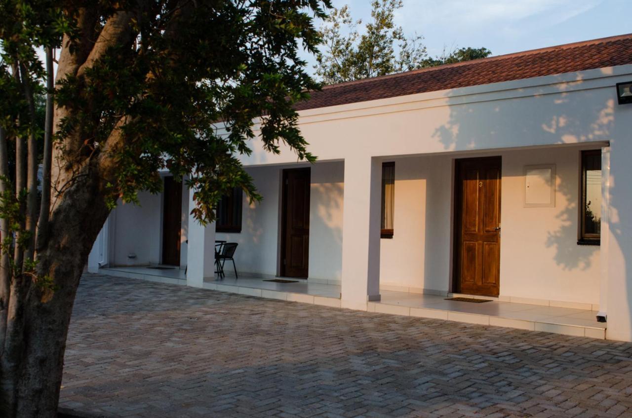 The Royal Guest House Klerksdorp Exteriör bild